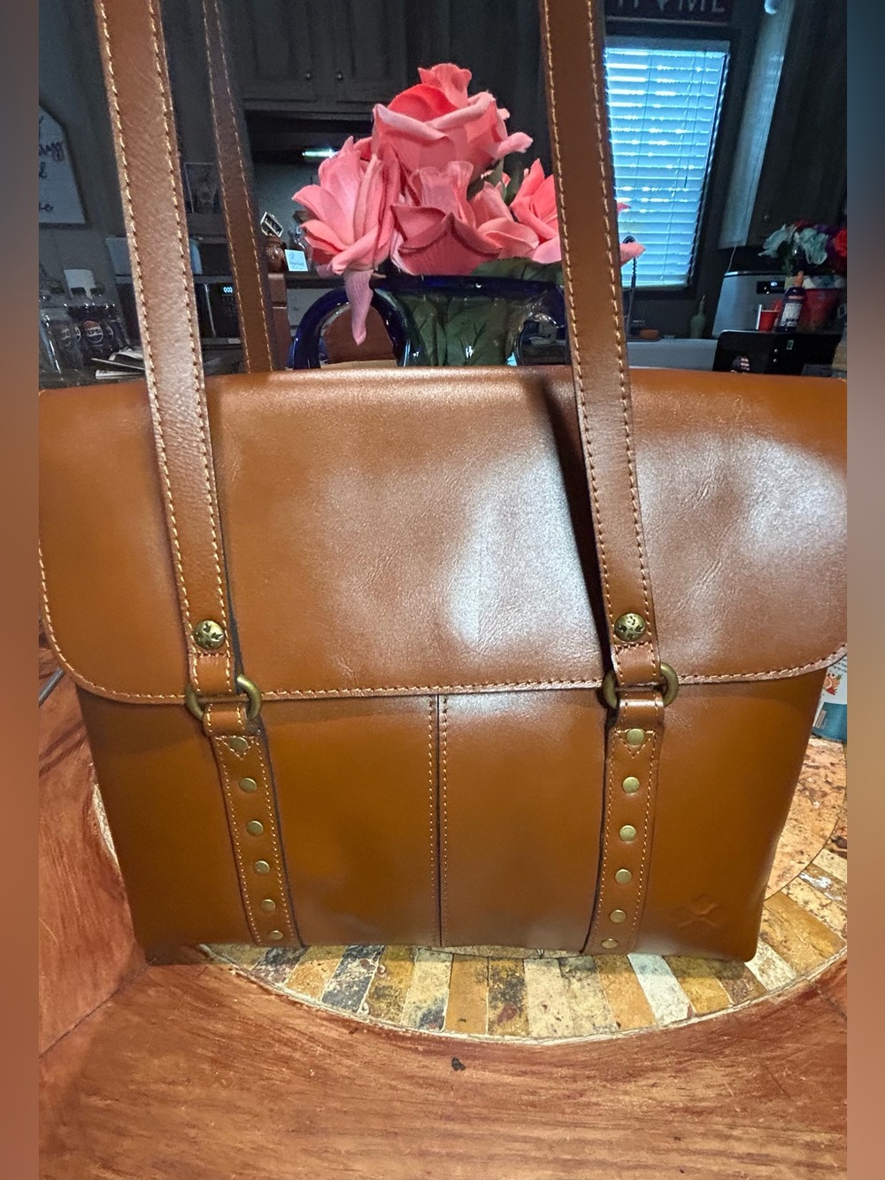 Patricia Nash Amersham
Messenger Bag in Heritage Tan leather New No Tags Learher - Picture 2 of 15